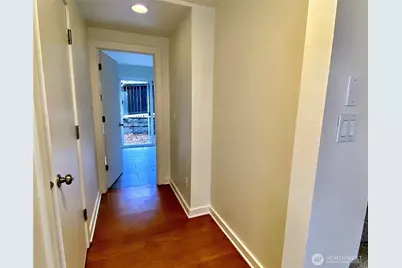 662 NE 40th Street, Seattle, WA 98105 - Photo 6