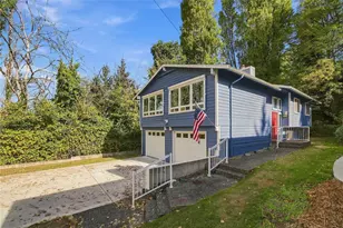 9526 4th Ave NE, Seattle, WA 98115 - Photo 2