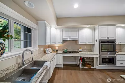 10209 438th Street Court E, Eatonville, WA 98328 - Photo 6
