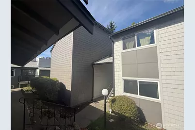 2020 Grant Avenue S #J102, Renton, WA 98055 - Photo 2
