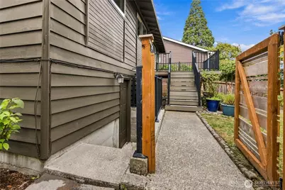 9306 52nd Avenue S, Seattle, WA 98118 - Photo 24