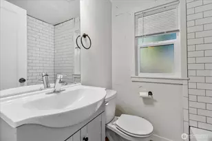 20037 15th Ave NE, Shoreline, WA 98155 - Photo 22