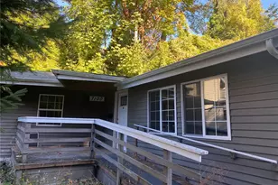 7100 Lincoln Park Way SW, Seattle, WA 98136 - Photo 1