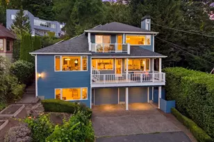9009 45th Ave NE, Seattle, WA 98115 - Photo 2