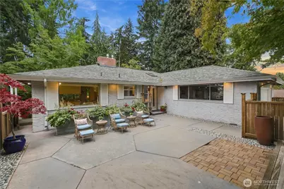 8515 27th Avenue NE, Seattle, WA 98115 - Photo 2