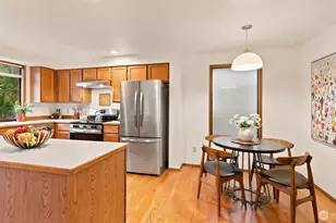24243 SE 43rd Ct, Sammamish, WA 98029 - Photo 14