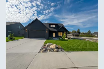 721 E 5th Street, Nooksack, WA 98276 - Photo 2