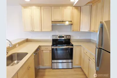 214 W McGraw Street #201, Seattle, WA 98119 - Photo 2