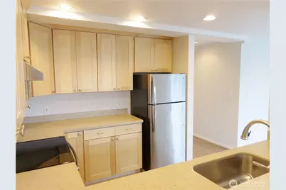 214 W McGraw Street #201, Seattle, WA 98119 - Photo 4