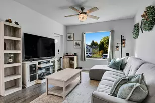 2417 State St, Everett, WA 98201 - Photo 4