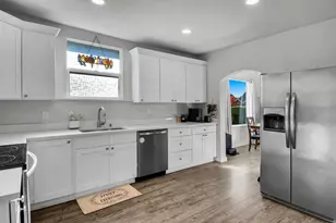 2417 State St, Everett, WA 98201 - Photo 8