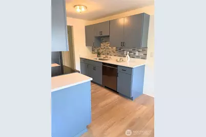 7021 Sand Point Way NE #B310, Seattle, WA 98115 - Photo 8