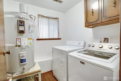 907 Powell Street, Steilacoom, WA 98388 - Photo 22