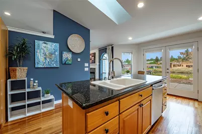 8135 Coquitlam Place, Blaine, WA 98230 - Photo 14