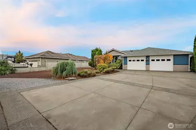 8135 Coquitlam Place, Blaine, WA 98230 - Photo 2