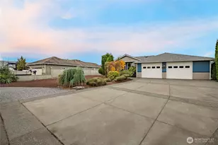 8135 Coquitlam Pl, Blaine, WA 98230 - Photo 2