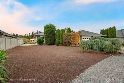 8135 Coquitlam Place, Blaine, WA 98230 - Photo 32