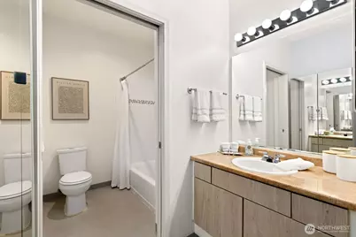 2414 1st Avenue #309, Seattle, WA 98121 - Photo 18