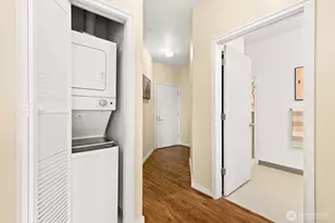 2414 1st Ave, Seattle, WA 98121 - Photo 22
