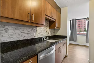2100 Third Avenue #503, Seattle, WA 98121 - Photo 10