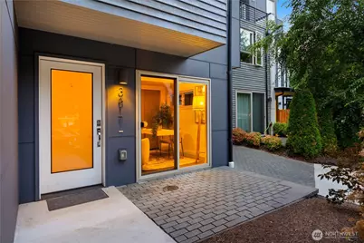 3817 Gilman Avenue W, Seattle, WA 98199 - Photo 2