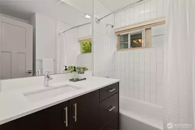 3817 Gilman Avenue W, Seattle, WA 98199 - Photo 10