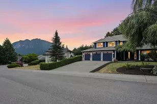 1110 Hemlock Ave SW, North Bend, WA 98045 - Photo 4