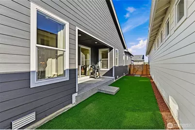20714 151st Street E, Bonney Lake, WA 98391 - Photo 32