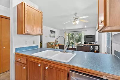 1808 E Sunset Drive #101, Bellingham, WA 98226 - Photo 6