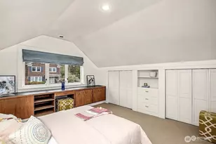 2002 12th Ave E, Seattle, WA 98102 - Photo 24