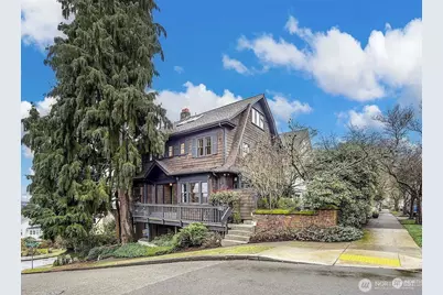 2002 12th Avenue E, Seattle, WA 98102 - Photo 2