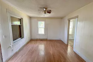 1102 Jefferson Ave, Yakima, WA 98902 - Photo 2