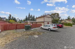 11905 Park Ave. S, Tacoma, WA 98444 - Photo 2
