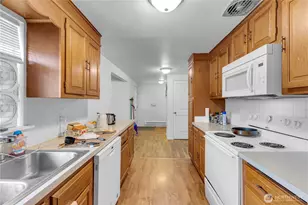 11905 Park Ave. S, Tacoma, WA 98444 - Photo 12
