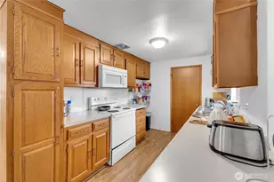 11905 Park Ave. S, Tacoma, WA 98444 - Photo 8