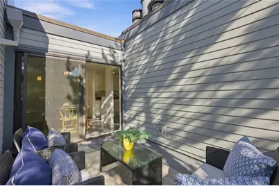 2500 W Manor Place #318, Seattle, WA 98199 - Photo 14
