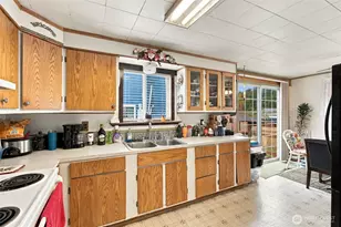 306 SE Front St, Winlock, WA 98596 - Photo 10