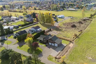 415 N McNeely St, Buckley, WA 98321 - Photo 40