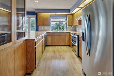 616 13th St SW, Puyallup, WA 98371 - Photo 12
