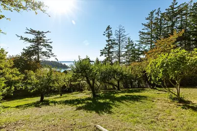 1200 Crescent Drive, Oak Harbor, WA 98277 - Photo 4