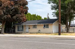 1223 Methow St, Wenatchee, WA 98801 - Photo 2