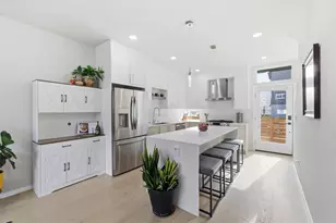 901 28th Ave S, Seattle, WA 98144 - Photo 2