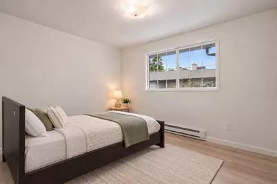 10756 Bartlett Ave NE, Seattle, WA 98125 - Photo 8