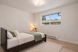 10756 Bartlett Ave NE, Seattle, WA 98125 - Photo 8
