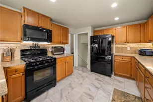 2212 106th Pl SE, Everett, WA 98208 - Photo 8