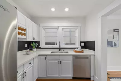 1509 4th Avenue W, Seattle, WA 98119 - Photo 12