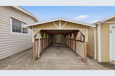 2379 E Section Street, Mount Vernon, WA 98274 - Photo 34