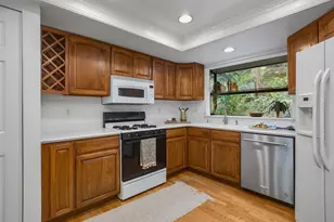 3811 SW Orchard St, Seattle, WA 98126 - Photo 10