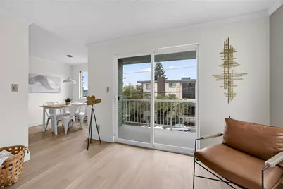 506 N 45th Street #302, Seattle, WA 98103 - Photo 2