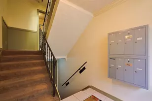506 N 45th St, Seattle, WA 98103 - Photo 8